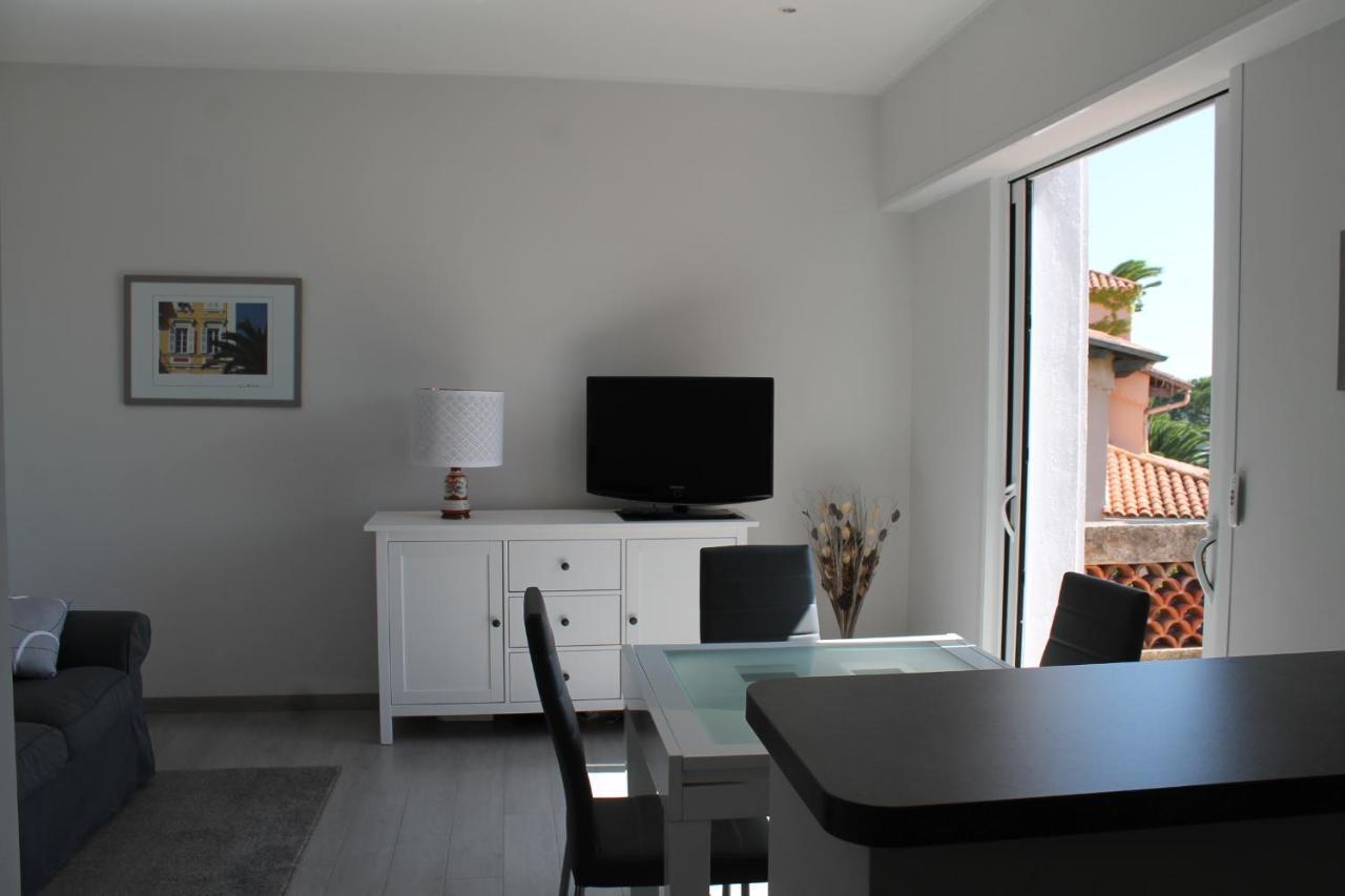 Agreable 3 Pieces Climatise Avec Vue Mer Et Parking Villefranche-sur-Mer Exterior photo