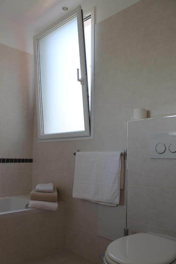 Agreable 3 Pieces Climatise Avec Vue Mer Et Parking Villefranche-sur-Mer Exterior photo