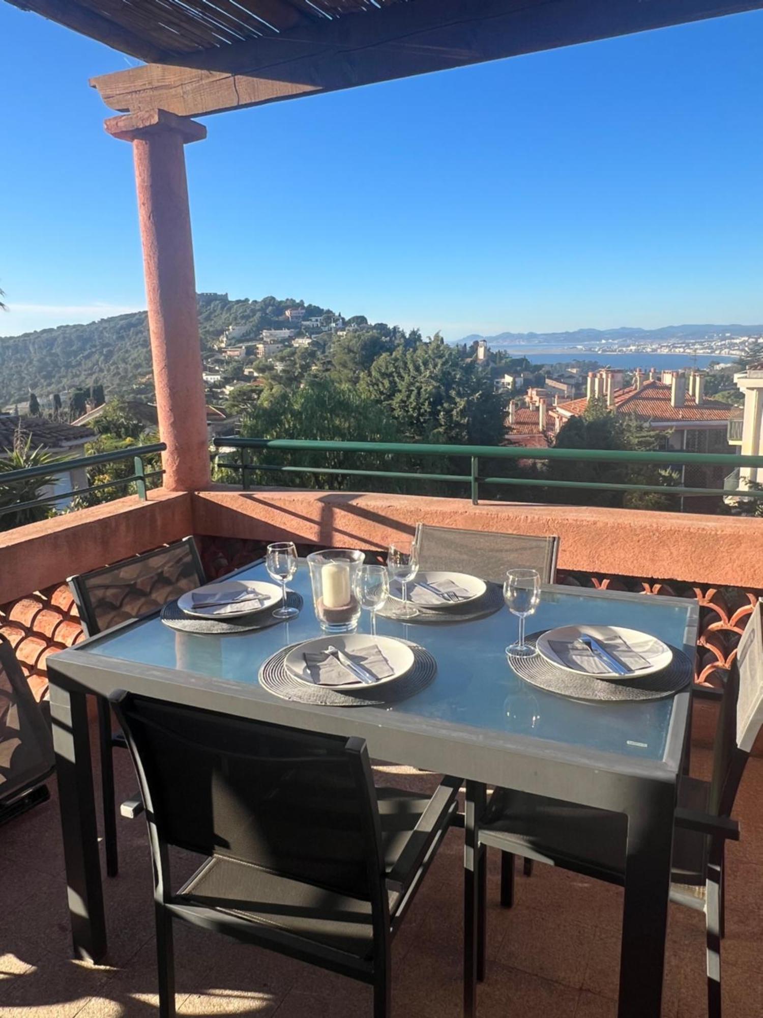 Agreable 3 Pieces Climatise Avec Vue Mer Et Parking Villefranche-sur-Mer Exterior photo